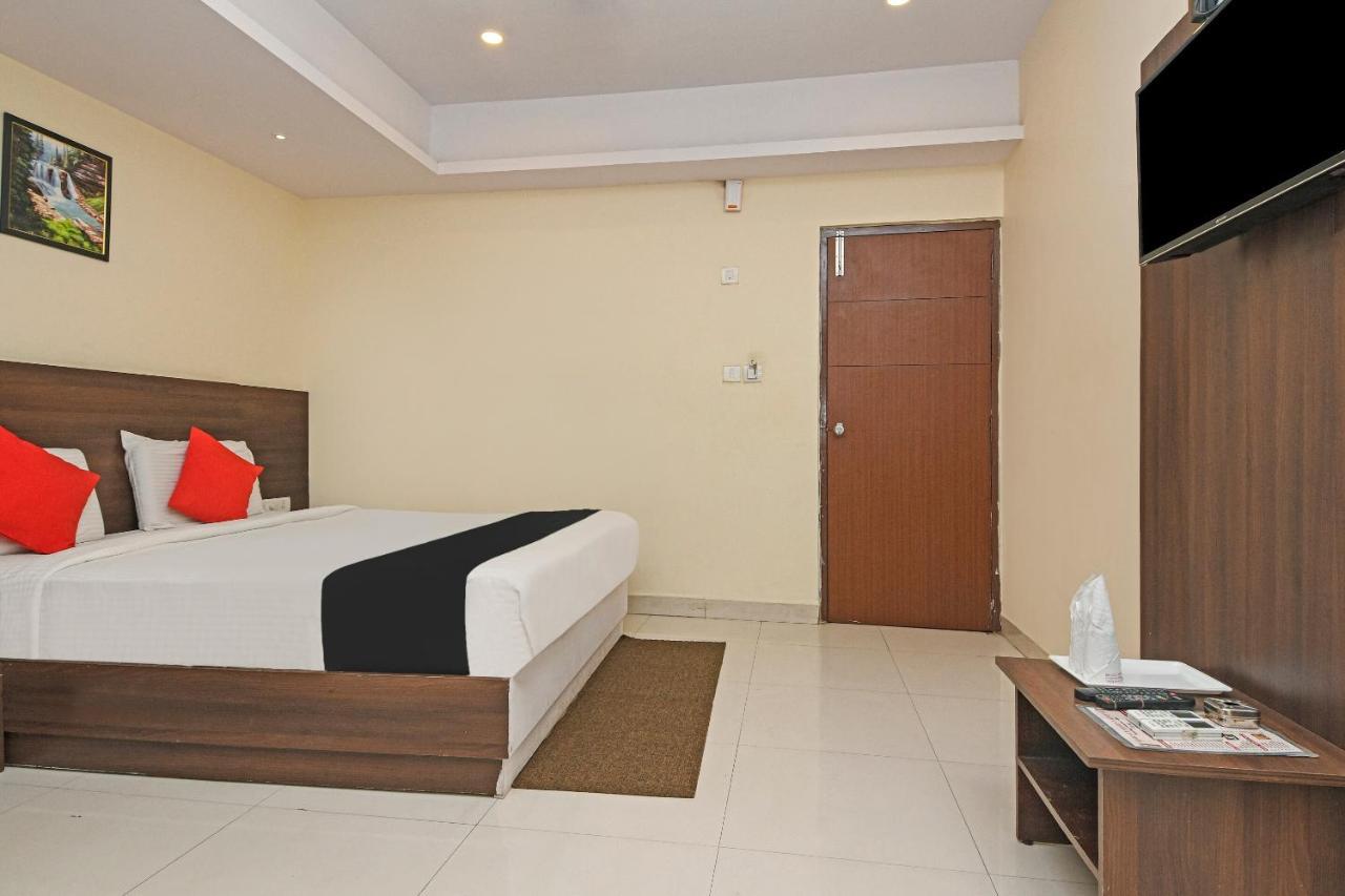 Capital O 76622 Hotel Raama Grand Mysore Exteriör bild