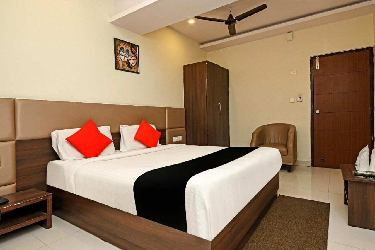 Capital O 76622 Hotel Raama Grand Mysore Exteriör bild