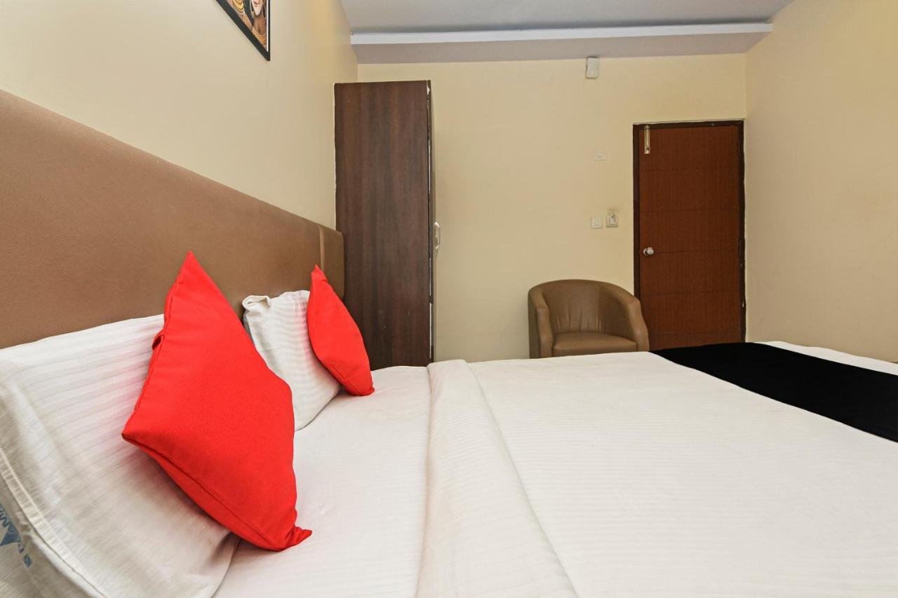 Capital O 76622 Hotel Raama Grand Mysore Exteriör bild