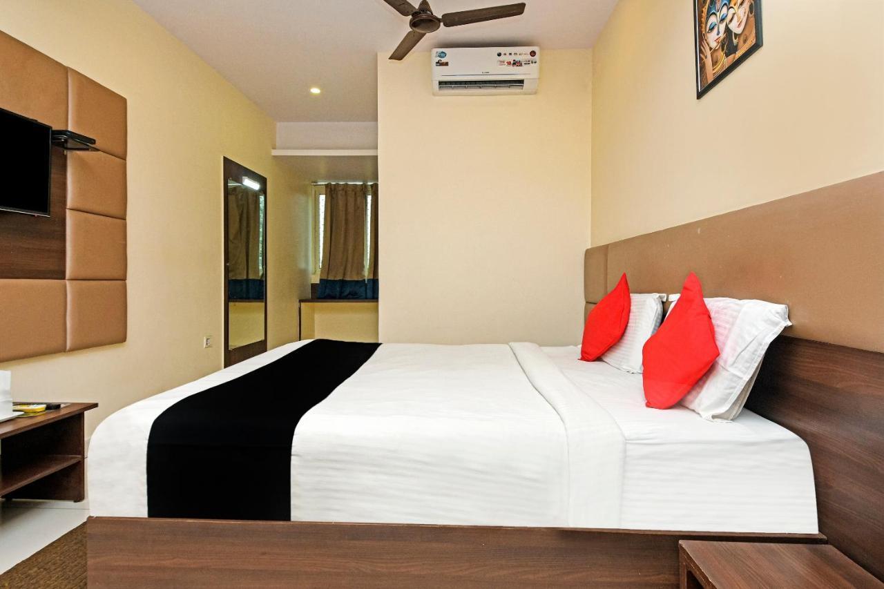 Capital O 76622 Hotel Raama Grand Mysore Exteriör bild